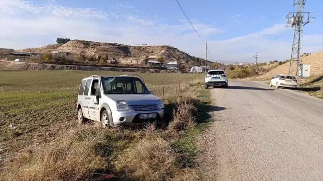 Adıyaman'da Hafif Ticari Araç Şarampole Devrildi: Bir Yaralı