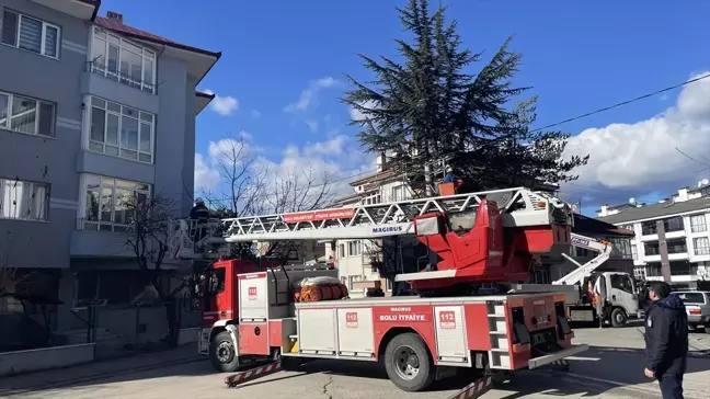 Bolu'da Apartman Boşluğunda Yangın Çıktı