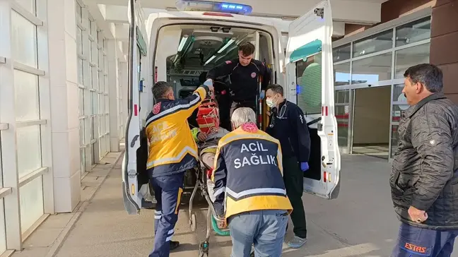 Adıyaman'da Hafriyat Kamyonu Devrildi: Sürücü Hayatını Kaybetti