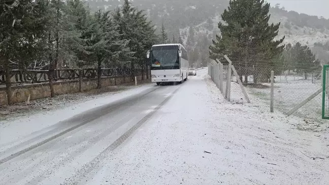 Beypazarı'nda Kar Yağışı Etkili Olmaya Başladı