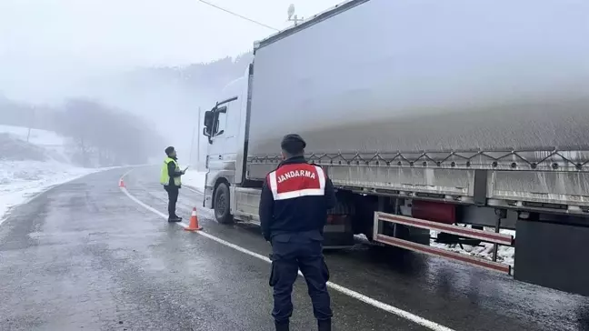 Artvin'de Yasa Dışı Yollarla Giriş Yapan 16 Göçmen Yakalandı