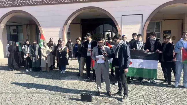 Kastamonu Üniversitesi Öğrencilerinden Filistin'e Destek Gösterisi