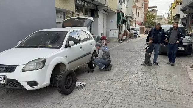 Yüreğir'de Lastik Kesme Olayında İki Şüpheli Gözaltında