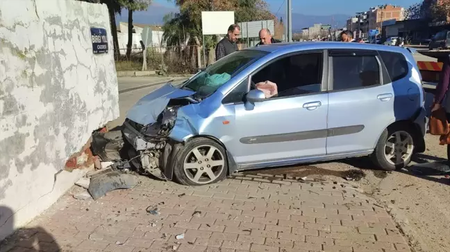 Ödemiş'te Trafik Kazası: 2 Yaralı