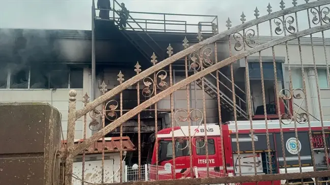 Tekirdağ'da Tül Fabrikasında Yangın Çıktı