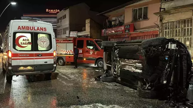 Uşak'ta Trafik Kazası: 2 Yaralı