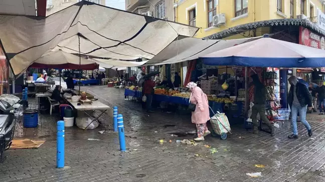 Aydın'da Sağanak Yağış Salı Pazarı Esnafını Vurdu