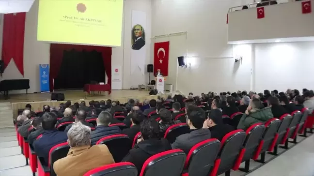 Çankırı'da 'Değerleriyle Güçlü Ailem' Konferansı Düzenlendi