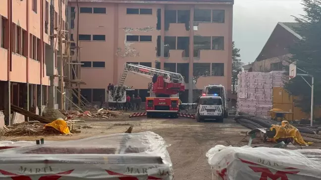 Bolu'da İnşaatta İskeleden Düşen İşçi Yaralandı