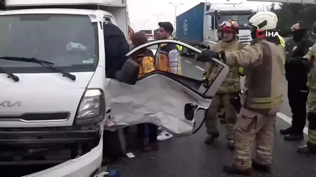 Esenyurt'ta Zincirleme Trafik Kazası: 3 Yaralı