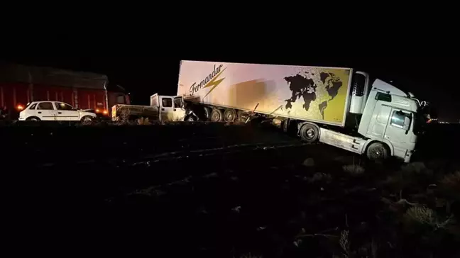 Karapınar'da Zincirleme Trafik Kazası: 1 Yaralı