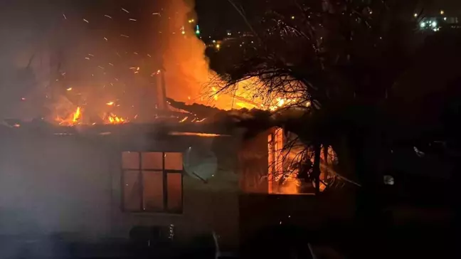 Kocaeli'de Sobadan Yangın: Tek Katlı Ev Kullanılamaz Hale Geldi