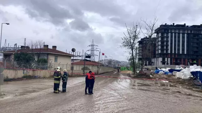 Darıca'da iş makinesi kazısında doğalgaz borusu delindi