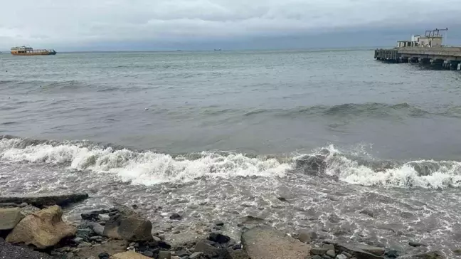 Tekirdağ'da Poyraz Fırtınası Deniz Ulaşımını Aksattı