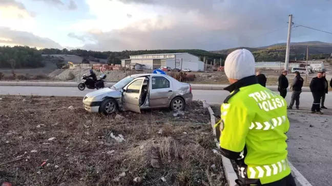 Domaniç'te Kavşakta Kaza: 1 Yaralı