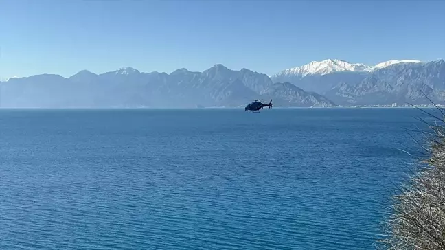 Antalya'da Falezlerden Denize Düşen Genç İçin Arama Çalışmaları Devam Ediyor