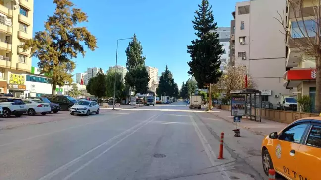 Adana'da Yılbaşı Günü Sokaklar Boş Kaldı