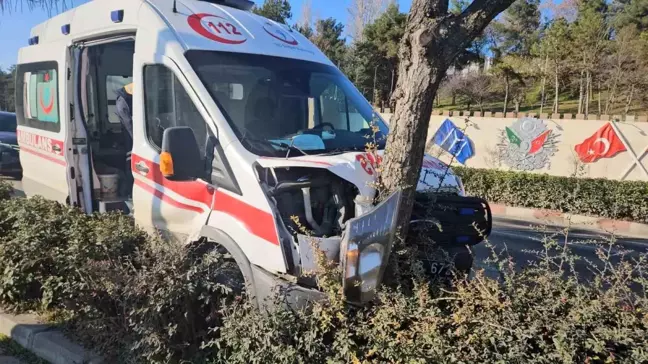 Bilecik'te Ambulans Kazası: Hastaya Şans Eseri Bir Şey Olmadı