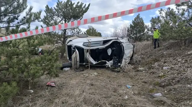 Kütahya'da Trafik Kazası: 1 Ölü, 1 Yaralı