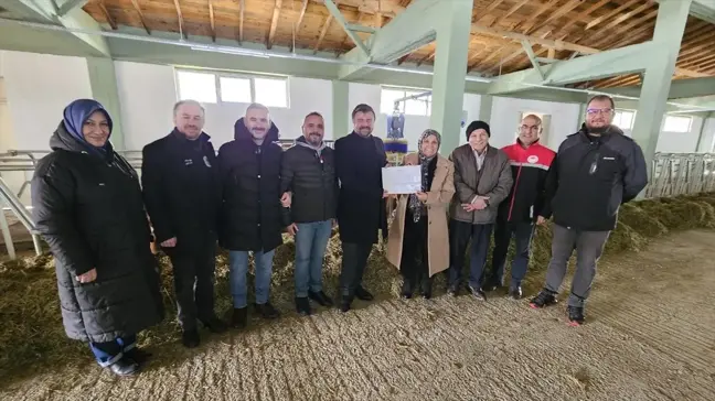 Eskişehir'de Tandır Mahallesi'nde Hastalıktan Ari İşletme Sertifikası Alındı