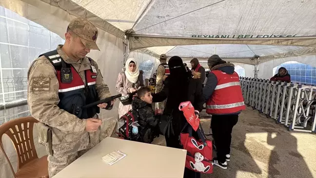 Suriye'den Türkiye'ye Yıllarca Sığınanlar, Ülkelerine Dönmeye Başladı