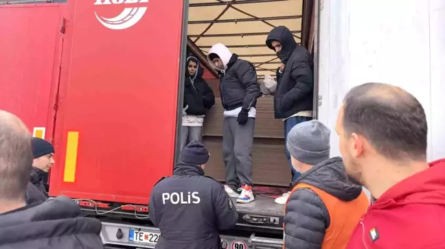 Bursa'da Tır Dorsesinde 3 Kaçak Göçmen Yakalandı