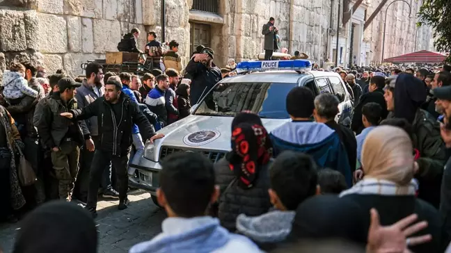 Şam'da Emevi Camisi'nde İzdiham: 3 Ölü, 5 Yaralı