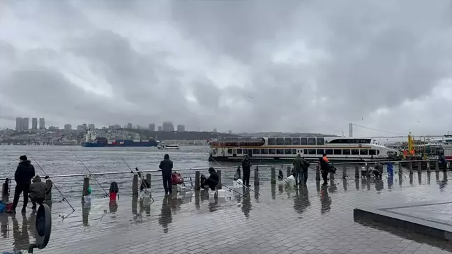 İstanbul'da Sağanak Yağış Etkili Oluyor