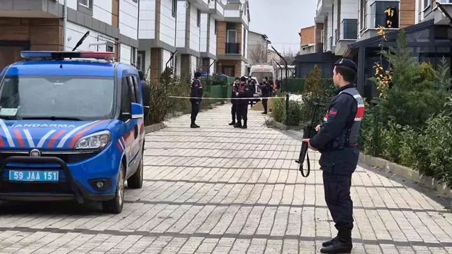 Tekirdağ'da Anne ve Kızı Ölü Bulundu, Baba Ağır Yaralı