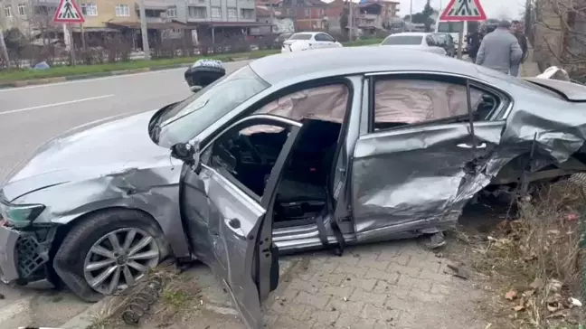 Samsun'da Trafik Kazası: 3 Yaralı