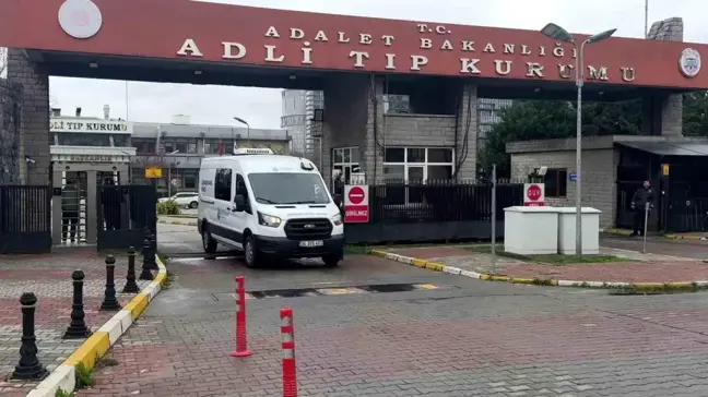 İstanbul'da Taşla Öldürülen 12 Yaşındaki Meryem Samou'nun Cenazesi Ailesine Teslim Edildi