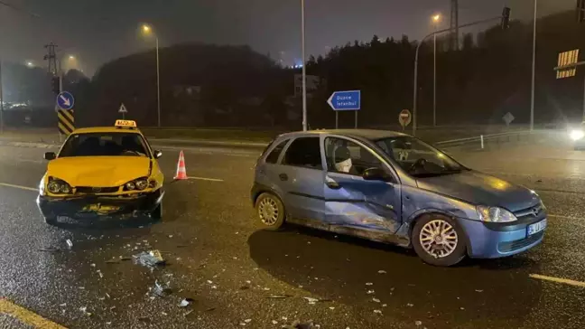 Bolu'da Trafik Kazası: 3 Yaralı