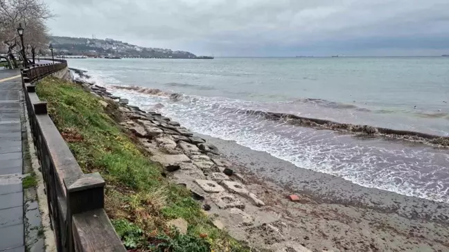 Marmara Denizi'nde Poyraz Fırtınası Balıkçıları Vurdu