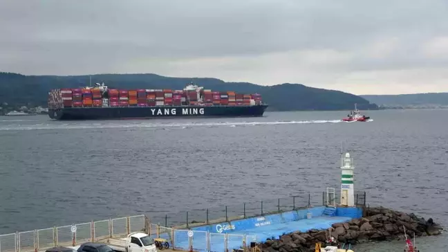 Çanakkale Boğazı, Dev Konteyner Gemileri Nedeniyle Tek Yönlü Geçişlere Kapandı