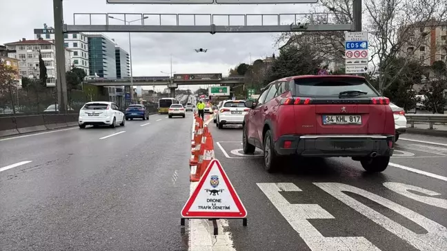 Kadıköy'de Dron Destekli Trafik Denetimi: 8 Sürücüye Cezalar Kesildi