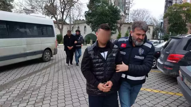 Samsun'da Uyuşturucu Operasyonu: 10 Bin Sentetik Ecza Ele Geçirildi