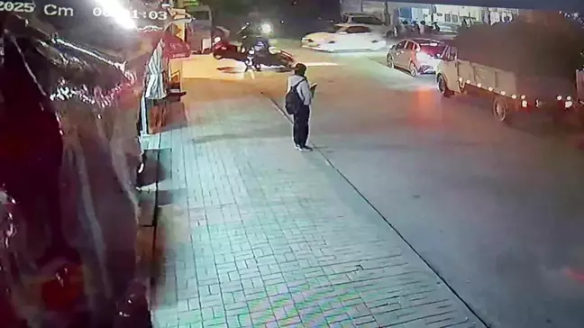 Antalya'da Motosiklet Kazası: 2 Yaralı, 2 Ceza