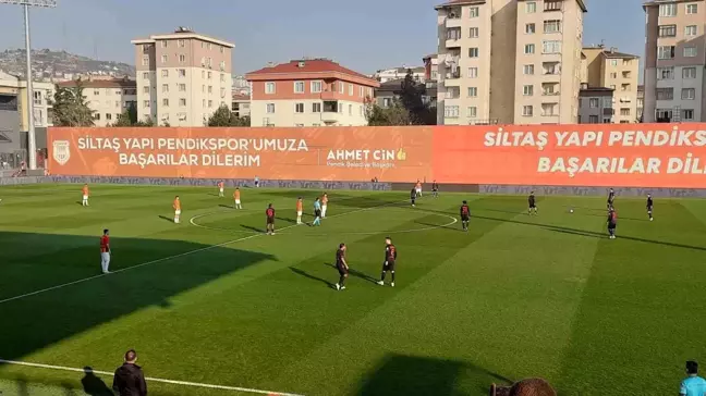 Yeni Malatyasporlu Futbolcular Alacaklarını Protesto Etti