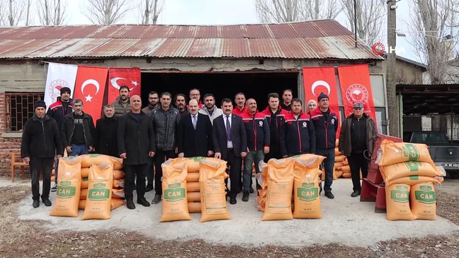 Oltu'da Afetzede Çiftçilere Gübre Desteği Dağıtıldı