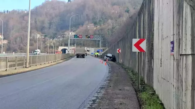 Zonguldak'ta Trafik Kazası: Sürücü Yaralandı