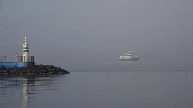 Çanakkale Boğazı'nda Vapur Seferleri Yeniden Başladı