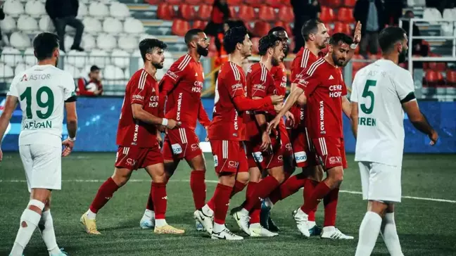 Ümraniyespor, Şanlıurfaspor'u 1-0 Mağlup Etti