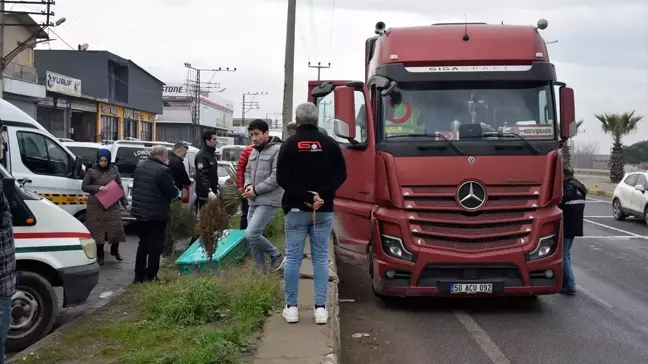 Turgutlu'da Park Halinde Tır Sürücüsü Ölü Bulundu