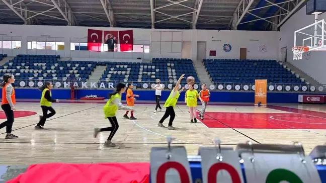 Hakkari'de 'Sokaklar Bizim 3x3 Basketbol' Projesi ile 1416 Çocuğa Destek