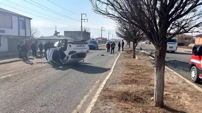 Iğdır'da Kadın Sürücünün Aracı Ters Döndü