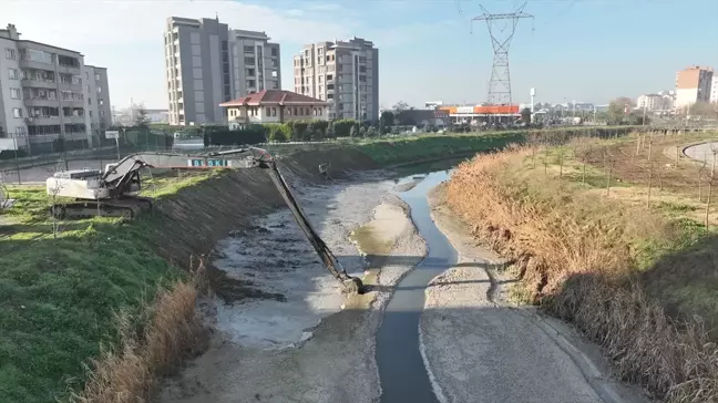 Bursa'da Sel Felaketlerini Önlemek İçin Dere Temizlik Çalışmaları Başlatıldı