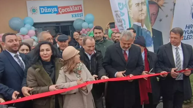 Samandağ'da Dünya Çocukları Kreş ve Gündüz Bakımevi Açıldı