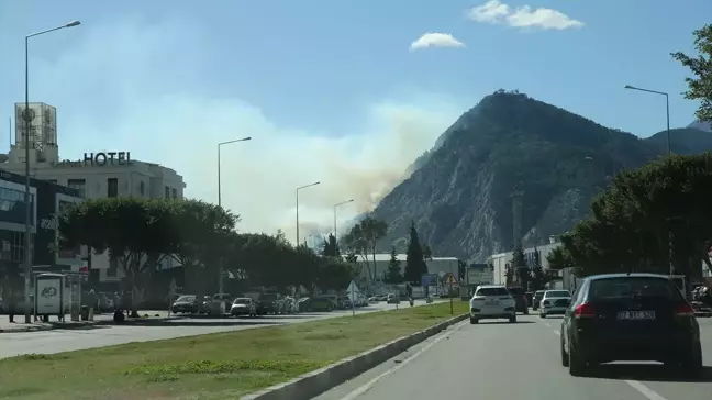 Antalya'da Orman Yangını Kontrol Altına Alındı