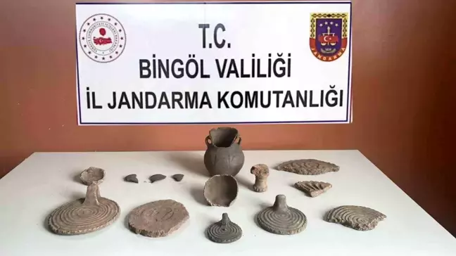 Bingöl'de Tarihi Eser Kaçakçılığı Operasyonu: 14 Çömlek Parçası Ele Geçirildi