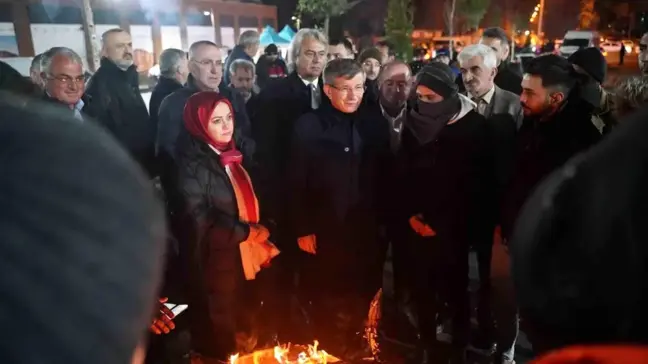 Sema Silkin Ün Depremzedeleri Ziyaret Etti